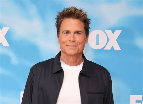 Rob Lowe confiesa por qué le gusta publicar imágenes sin camiseta a sus