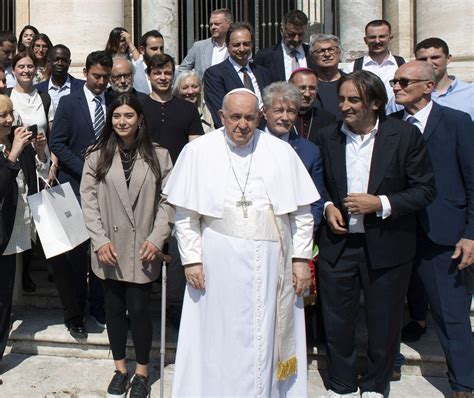 Il Papa Rondine Un Esempio Esalta La Convivenza Di Russi E Ucraini