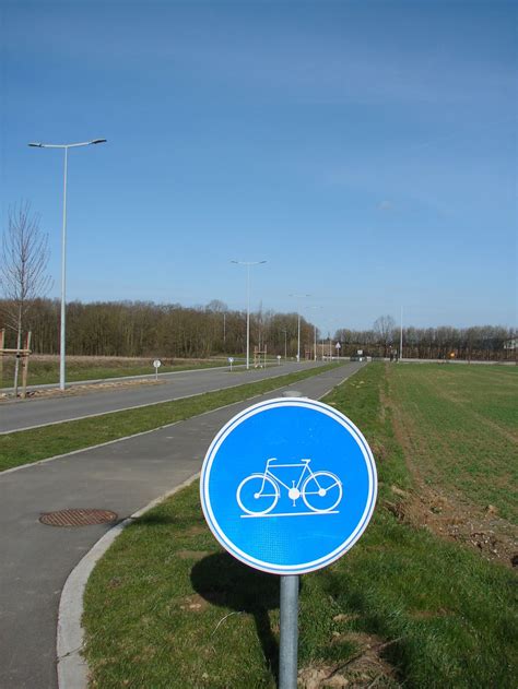 Les aménagements cyclables séparés Sécurothèque