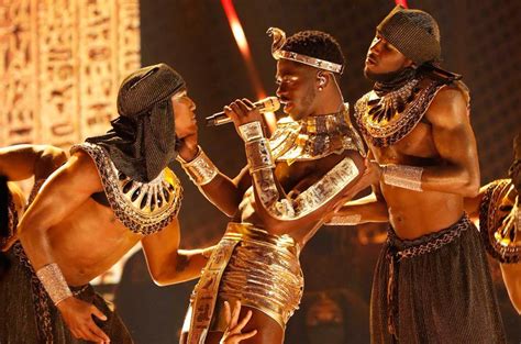 Lil Nas X Makes Out With Dancer At 2021 Bet Awards