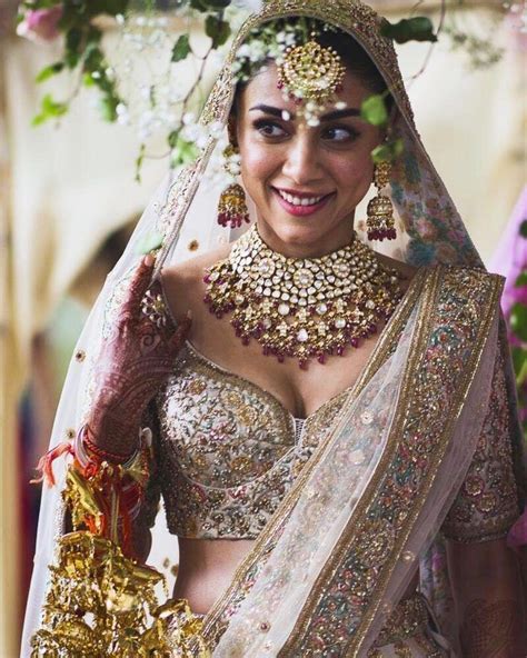 30 Lehenga Blouse Designs 2019 Trending Now Wedmegood