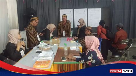 Pilgub Jawa Timur Tim Pemenangan Klaim Risma Gus Hans Unggul Atas