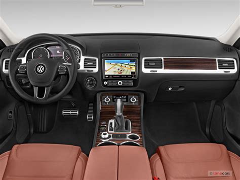 2017 Volkswagen Touareg: 80 Interior Photos | U.S. News