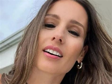Pampita lució una bikini negra en el mar tras el debate entorno a su cuerpo Tengo otro talle
