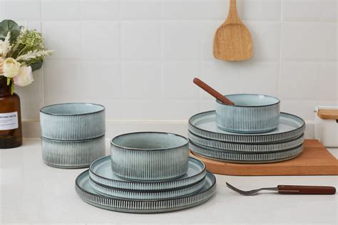 Joss And Main Azal Stoneware Dinnerware Sets Dish Set And Reviews Wayfair