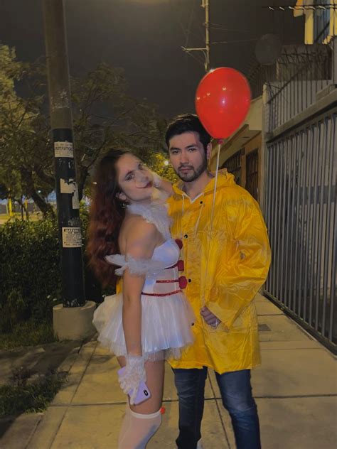 Pennywise And Georgie Costume For Couples Couples Costumes Trio