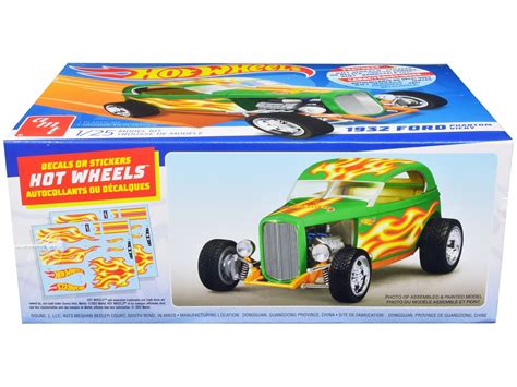 Skill Model Kit Ford Phantom Vicky Hot Wheels