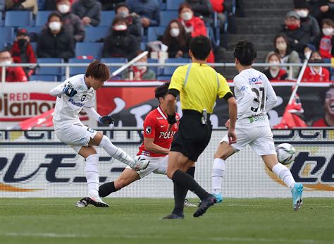 G大阪、福田湧矢決勝ゴールで今季初勝利 片野坂監督記念の初白星 浦和は2戦連続退場者で敗戦 J1写真ニュース 日刊スポーツ