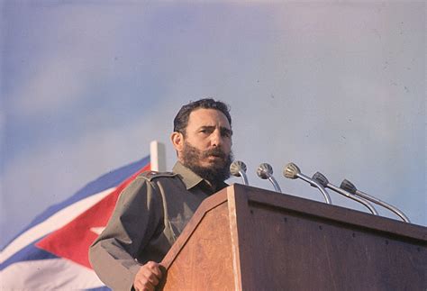 Fidel Castro Cubas Former President And Dictator Dies At Age 90