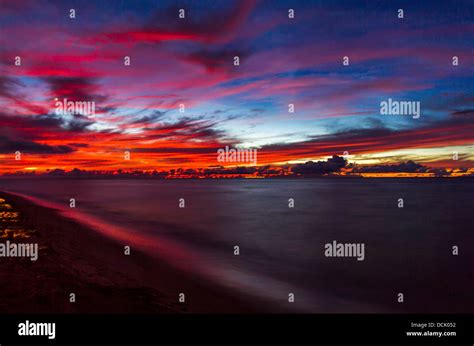 North shore Oahu Sunset Stock Photo - Alamy