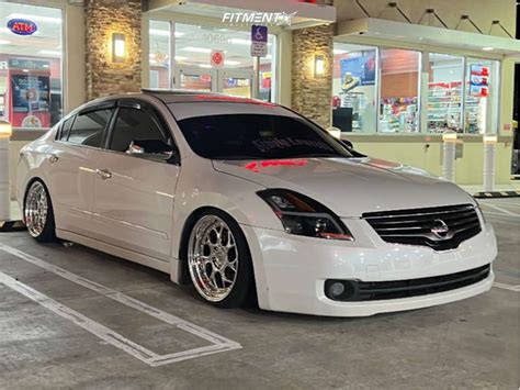 2009 Nissan Altima Sl With 18x95 Aodhan Ds01 And Vercelli 215x35 On