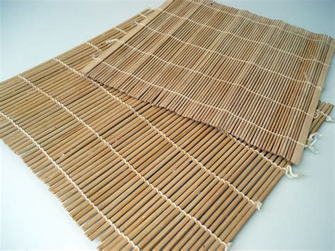 Korean cooking kitchenware: Bamboo mat - Maangchi.com