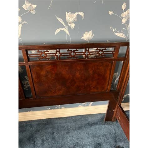 1980s Drexel Heritage Chinoiserie Tai Ming Collection Burlwood And