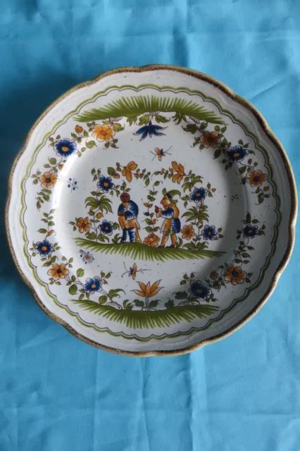 ANCIENNE ASSIETTE FAÏENCE reproduction vieux Moustiers personnage EUR