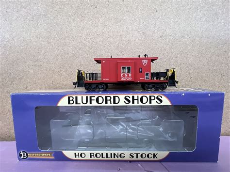 Ho Bluford Shops Short Body Bay Window Caboose Delaware Hudson D