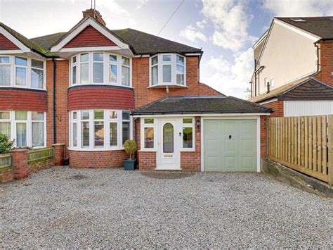 3 Bed Semi Detached House For Sale In Woodcote Way Caversham Heights