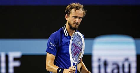 daniil medvedev aiming  unusual career   miami open
