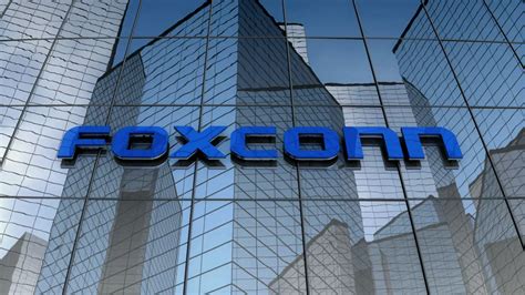 Foxconn Chairman Met TNs CM Invests 200 Million