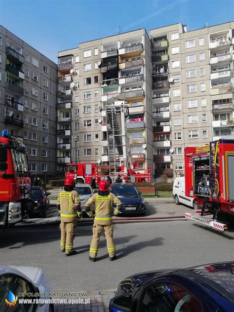 Pożar mieszkania na 6 piętrze budynku wielorodzinnego przy ulicy