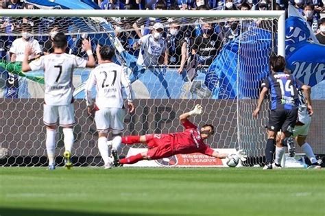 G大阪、gk一森がpkストップなどビッグセーブ連発し札幌と0 0ドロー！猛攻凌ぎ勝ち点1獲得も5戦未勝利 J1第11節（関連まとめ） カルチョまとめブログ