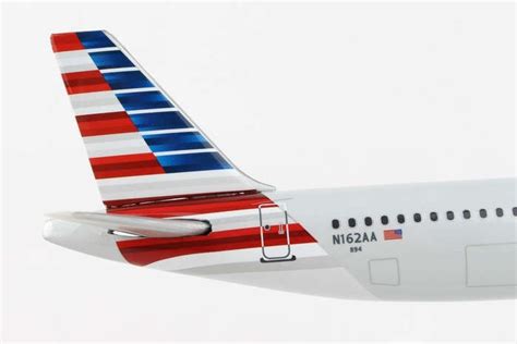 American Airbus A321 N162AA Sharklets Flight Miniatures LP0629 scale 1:200 ezToys - Diecast ...