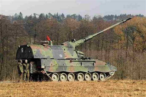 Self Propelled Howitzer Pzh 2000 Di Ukraina Ranpur Sumbangan Dari