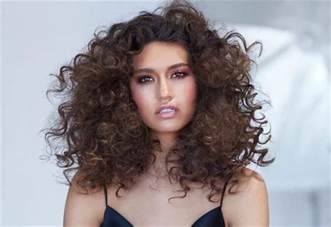 How To Catch The Disco Curls Trend Blog Nadula