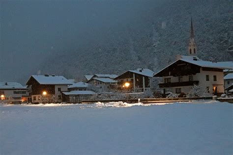 Frohe Weihnacht wünscht Mils im Bild Mils im Bild