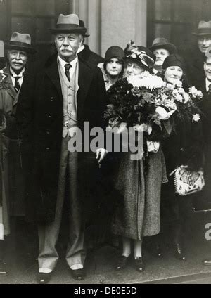 Sir Arthur Conan Doyle Men And Women Of The Day A Picture Gallery Of