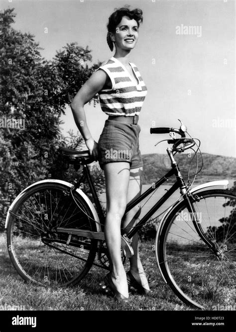 Debbie Reynolds Ca Early 1950s Stock Photo Alamy