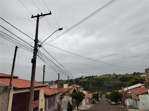 Moradores Do Recanto Dos PÁssaros Ii Reclamam Das Frequentes Quedas De