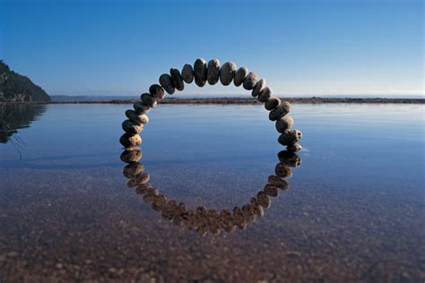 Land Art As Esculturas Circulares Que Refletem Os Ciclos Da Natureza