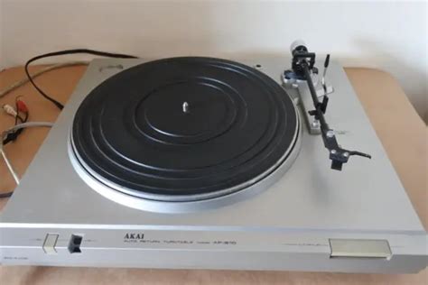 AKAI AP B110 Belt Drive Auto Return Turntable No Stylus EUR 12 48