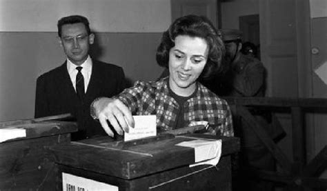 Il 10 Marzo Del 1946 Per La Prima Volta Votano Le Donne