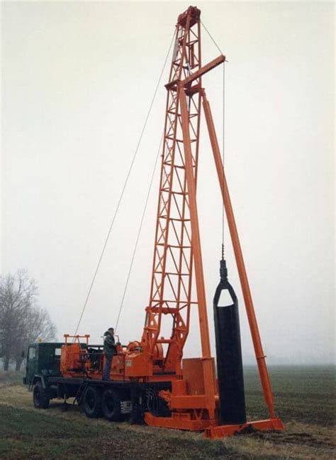 What Is Percussion Well Drilling Method Massenza Drilling Rigs