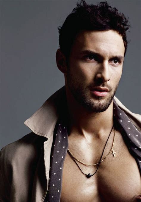 Noah Mills Dolce And Gabbana Buscar Con Google Noah Mills Gorgeous