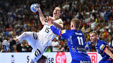 Handballwoche De Deutsche Handballer Zittern Sich Zu Sieg Gegen