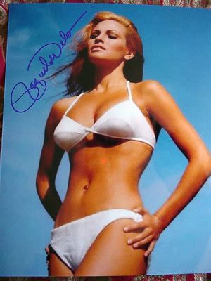 Raquel Welch Autographed Color X Signed Original Hard To Find Photo