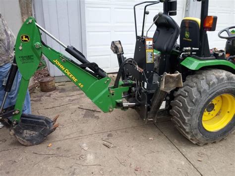 John Deere 2520 Tractor Loader Backhoe 65 Hours