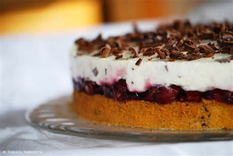 Stracciatella Torte Mit Kirschen