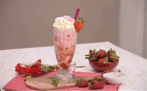 Receita F Cil E Irresist Vel De Milk Shake De Morango