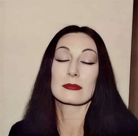 Morticia Addams Makeup Morticia And Gomez Addams Trendy Halloween