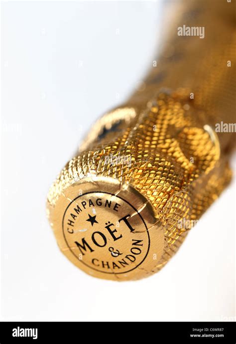 Moet And Chandon Gold Fotos Und Bildmaterial In Hoher Aufl Sung Alamy