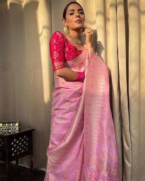 Stylish Pink Color Pure Soft Dola Silk Beautiful Rich Pallu Saree