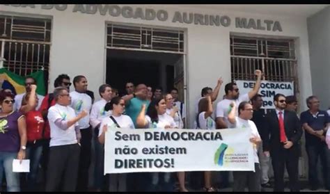 Advogados Protestam Contra Impeachment Brasil