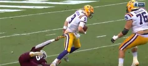 LSU’s Joe Burrow loses pants, bares butt in sack: ’If you run forward ...