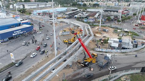 Viaduto Rei Pel Toma Forma Vigas Implantadas Pela Prefeitura De