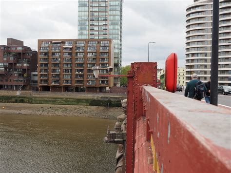 The Amazing Secret on Vauxhall Bridge · Look Up London Tours