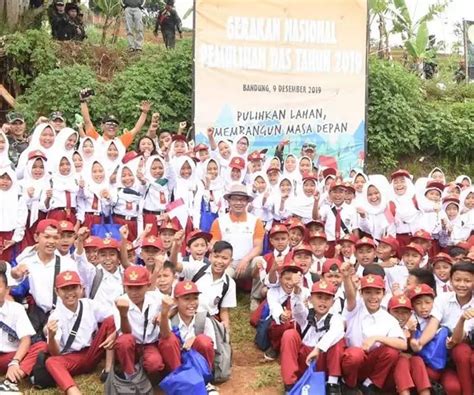 Ridwan Kamil Rencanakan Gerakan Wajib Tanam Pohon Ini 5 Faktanya