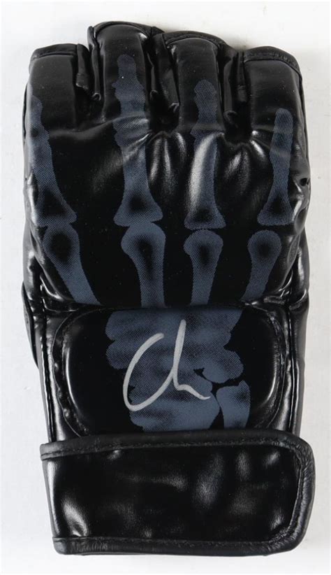 Marlon Chito Vera Signed Ufc Glove Beckett Pristine Auction